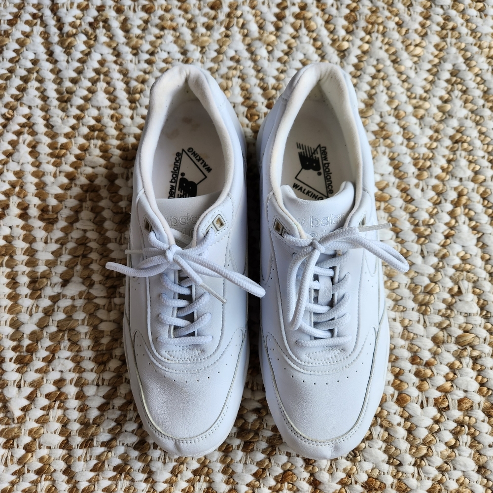 new balance mens sneakers